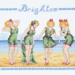 オールドファッションの水着のレディー達がとてもおしゃれで気に入っています。SUSANNA から。ブライトンの海は真夏でも少し冷たくて、元気な子供達も震えます。早めに上がってpierに繰り出しましょう。